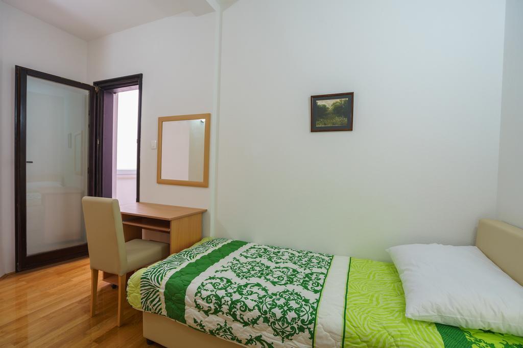 Apartments Zezelj Sveti Stefan Buitenkant foto