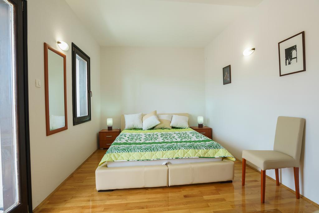 Apartments Zezelj Sveti Stefan Buitenkant foto