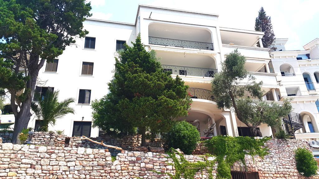 Apartments Zezelj Sveti Stefan Buitenkant foto