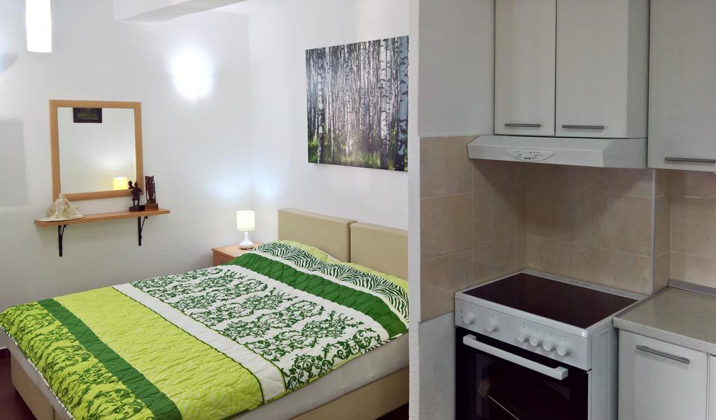 Apartments Zezelj Sveti Stefan Buitenkant foto