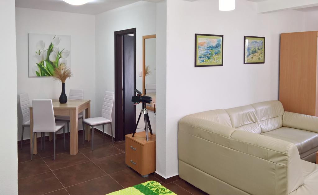 Apartments Zezelj Sveti Stefan Buitenkant foto
