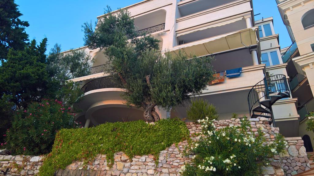 Apartments Zezelj Sveti Stefan Buitenkant foto